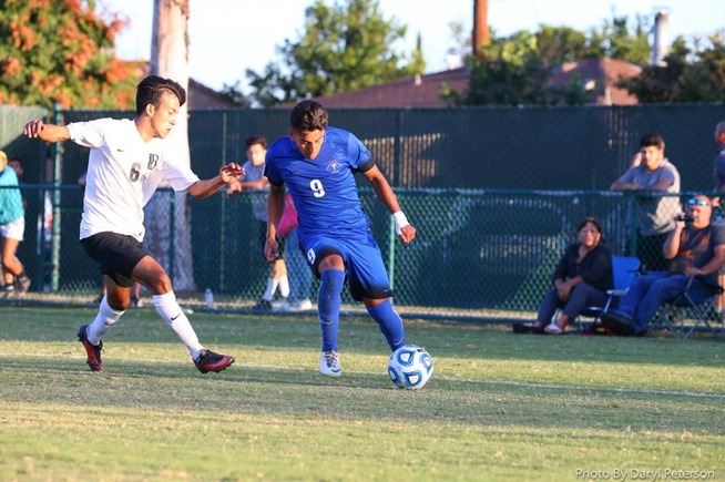 Kevin Diaz (9) scored the lone goal for the Falcons and had several other chances.