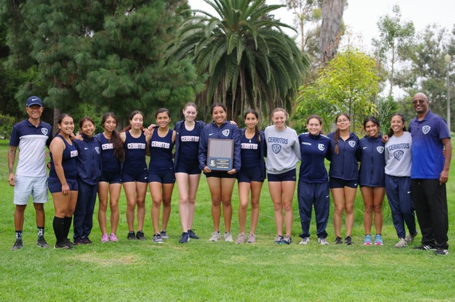 Women's cross country finishes second at SoCal Preview Meet