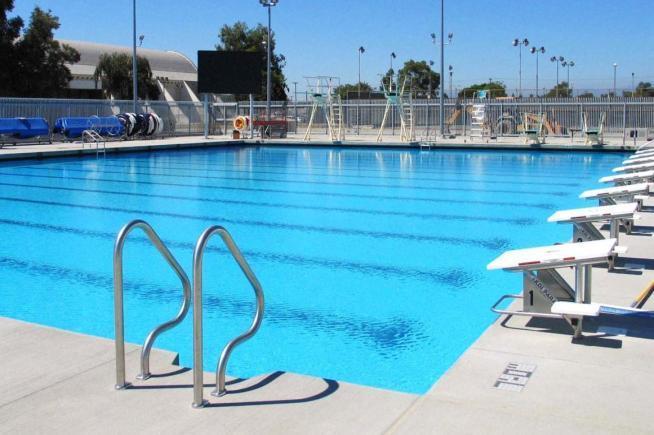 The Cerritos women's water polo team opened their season by splitting their four games at the American River Tournament