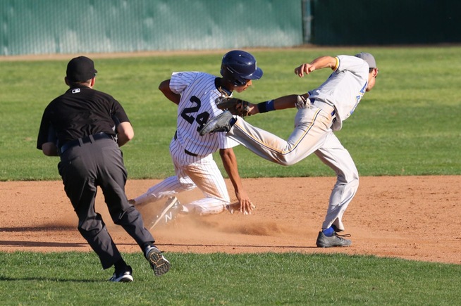 Shea Estrin steals one of his two bases against West LA