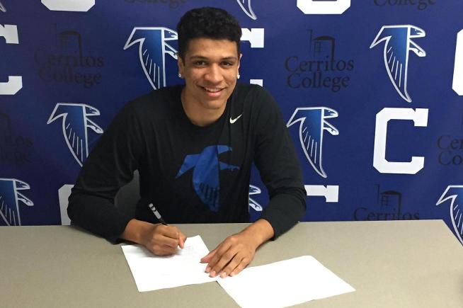 Jay Merriweather inks scholarship with Pacific (OR) University