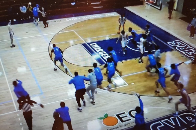 Falcons celebrate after Darron Henry's game-winning shot