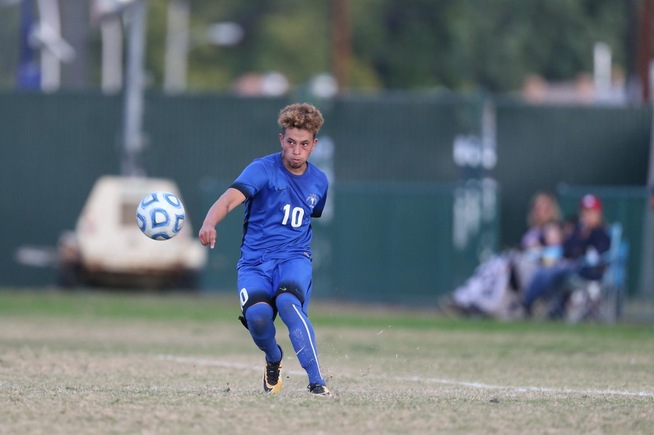 Erick Gallinar is one of two Falcons to sign with UC Riverside