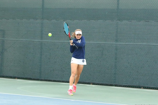 Petra Such earned a 6-0, 6-0 singles win