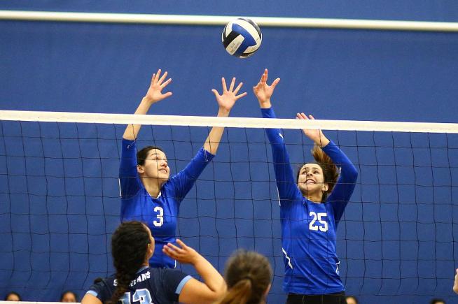 Lorinet Marquez (3) and Leslie Larranaga (25) look for the block against MiraCosta