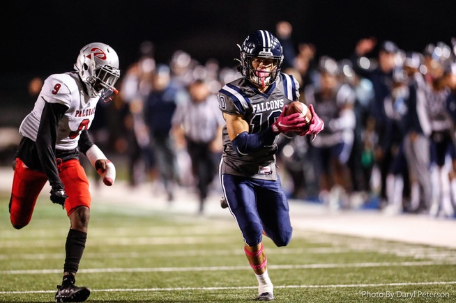 Bailey Torres races to the end zone after pulling in a pass against Palomar
