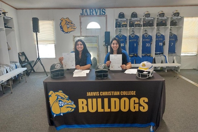 (L-R) Patricia and Itzel Soto have both signed with Jarvis Christian College